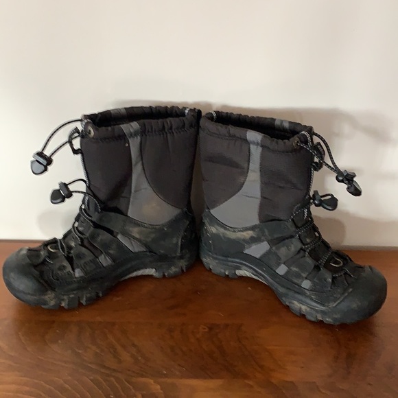 Keen Warm Winter/Rain Waterproof Boots. Size 3 - Picture 5 of 12